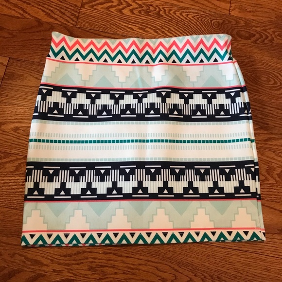 ZARA AZTEC MINI SKIRT - Picture 2 of 3